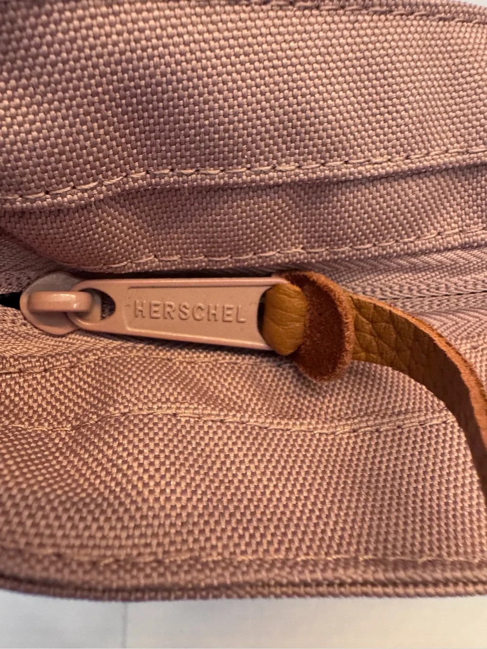 Herschel Supply Co. Mica Tote Zippered Shoulder Bag Carry All Travel Ash Rose